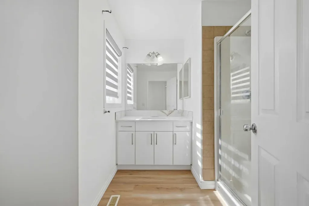 165 Saddlecrest Way NE Calgary AB T3J 5N1