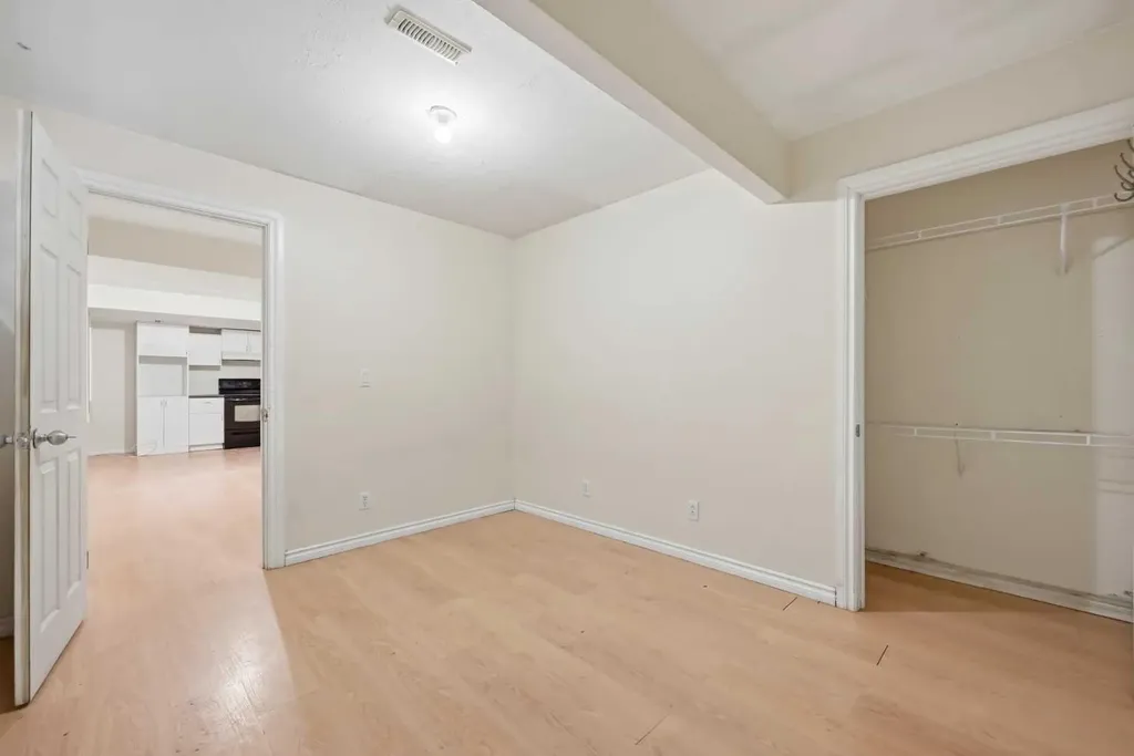 165 Saddlecrest Way NE Calgary AB T3J 5N1