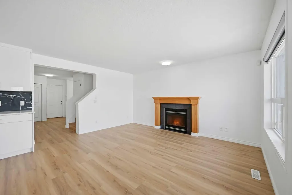 165 Saddlecrest Way NE Calgary AB T3J 5N1