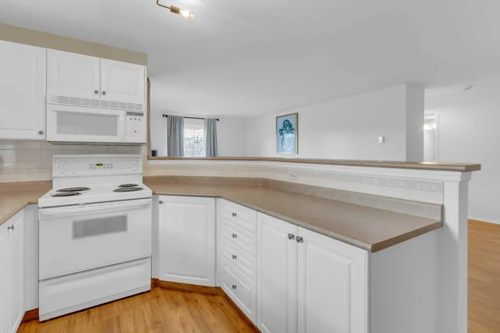 6000 Somervale Court SW Calgary AB T2Y4J4