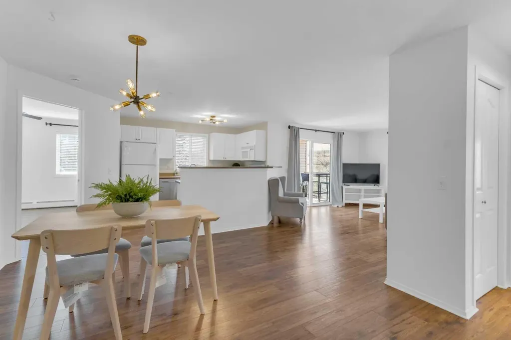 6000 Somervale Court SW Calgary AB T2Y4J4