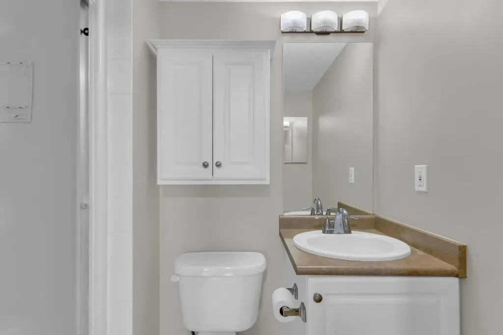 6000 Somervale Court SW Calgary AB T2Y4J4