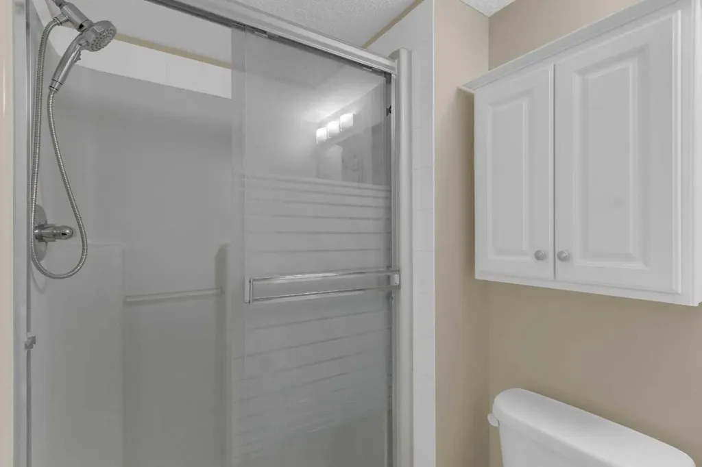 6000 Somervale Court SW Calgary AB T2Y4J4