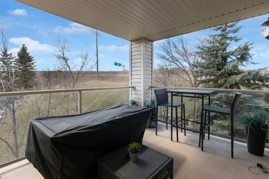 6000 Somervale Court SW Calgary AB T2Y4J4