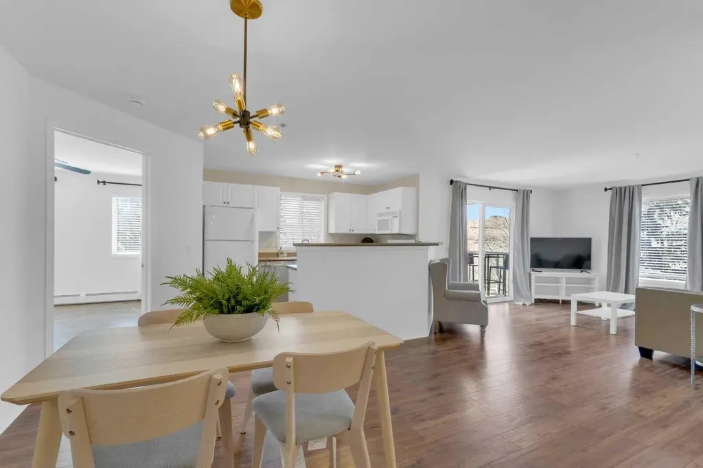 6000 Somervale Court SW Calgary AB T2Y4J4