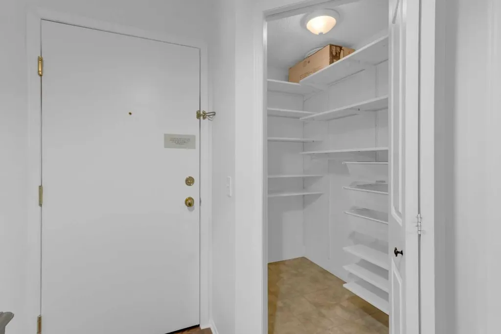 6000 Somervale Court SW Calgary AB T2Y4J4
