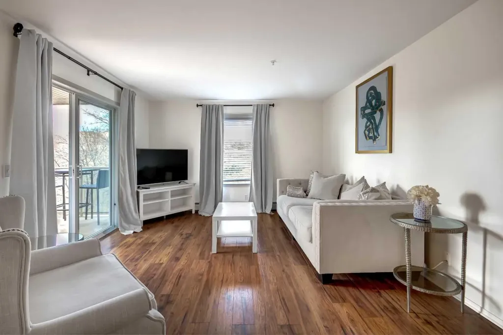 6000 Somervale Court SW Calgary AB T2Y4J4