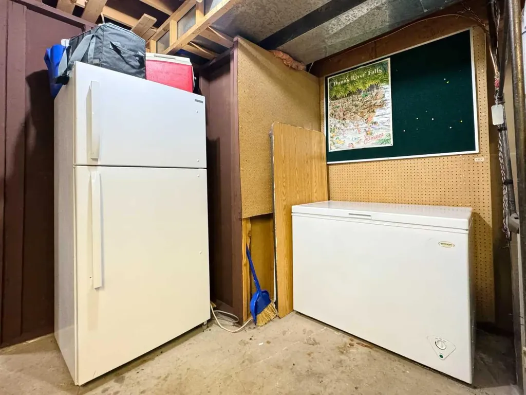 2409 20 Street N Lethbridge AB T1H 4T9