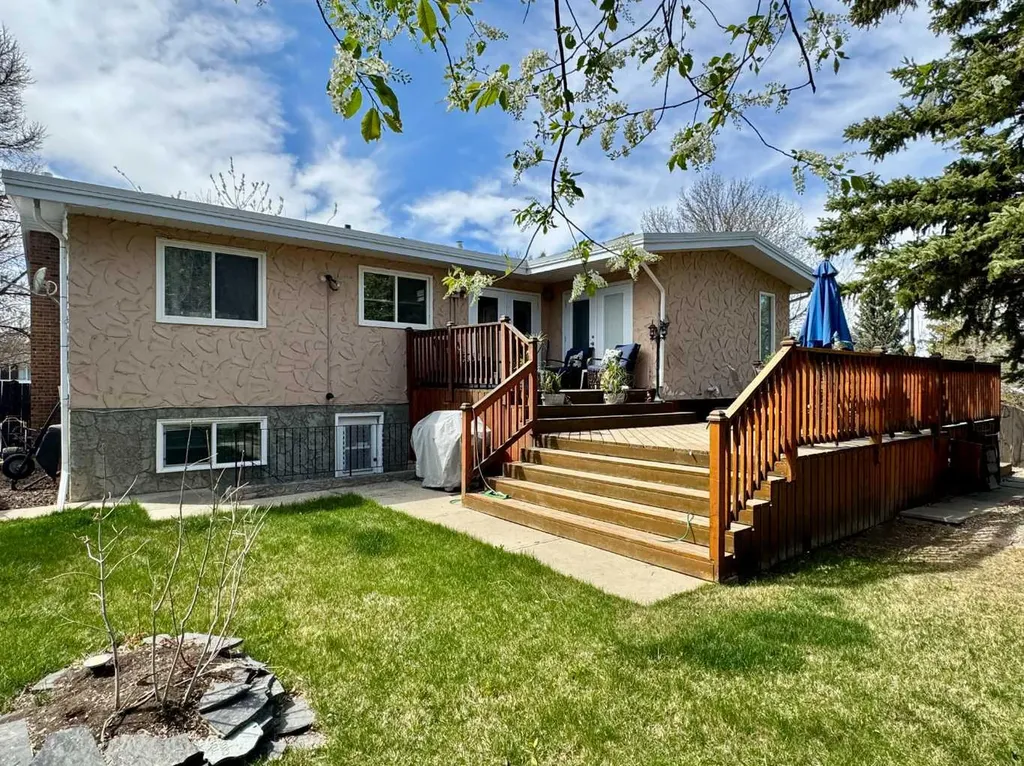 2409 20 Street N Lethbridge AB T1H 4T9