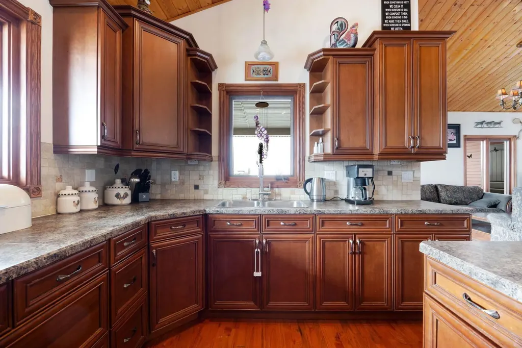 200 Weiss Drive Saprae Creek AB T9H 5B4