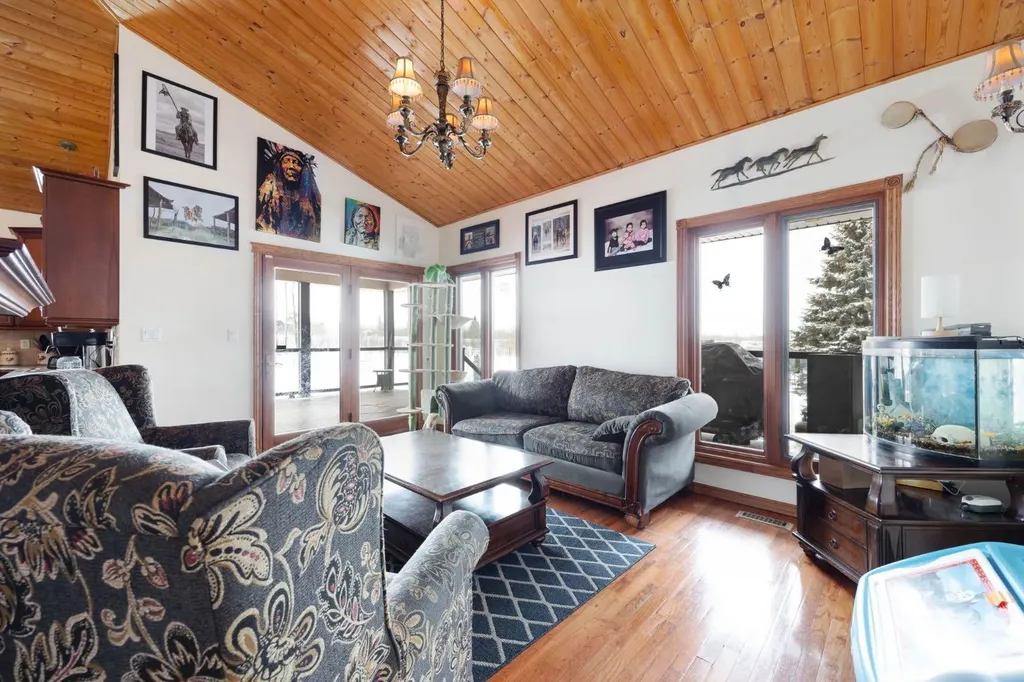 200 Weiss Drive Saprae Creek AB T9H 5B4