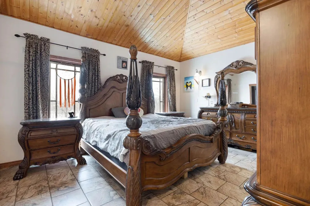 200 Weiss Drive Saprae Creek AB T9H 5B4
