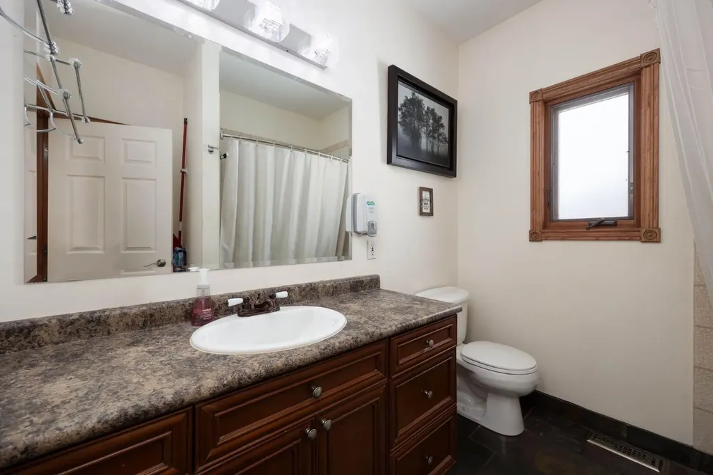 200 Weiss Drive Saprae Creek AB T9H 5B4