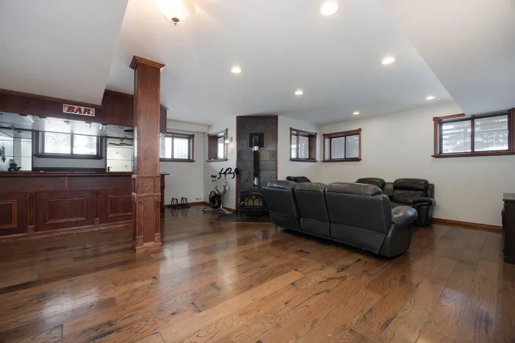 200 Weiss Drive Saprae Creek AB T9H 5B4