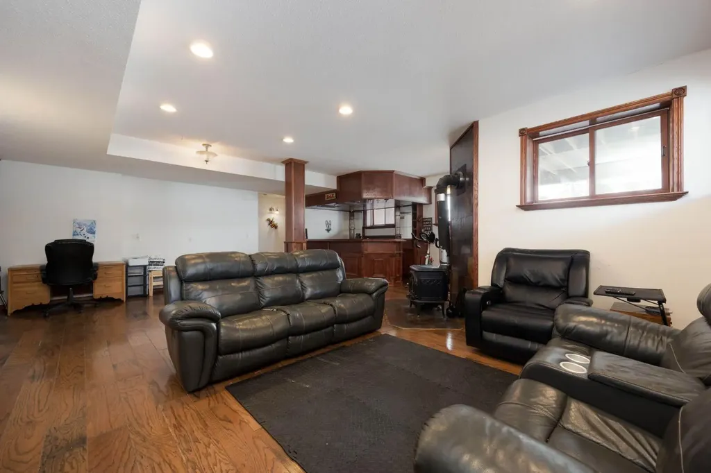 200 Weiss Drive Saprae Creek AB T9H 5B4