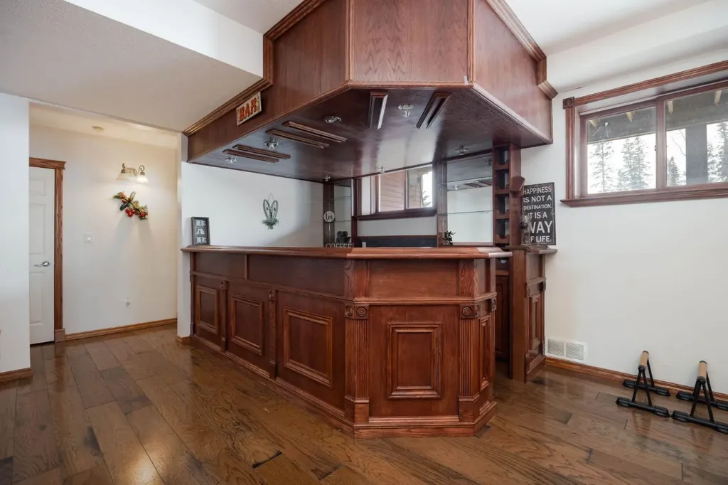 200 Weiss Drive Saprae Creek AB T9H 5B4