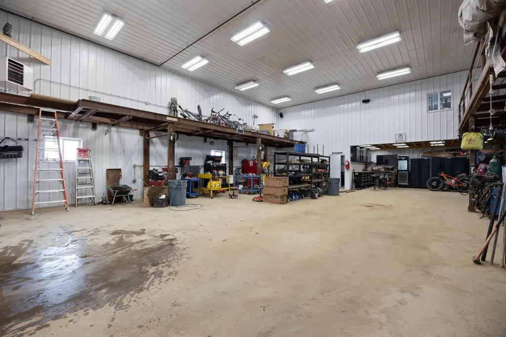 200 Weiss Drive Saprae Creek AB T9H 5B4