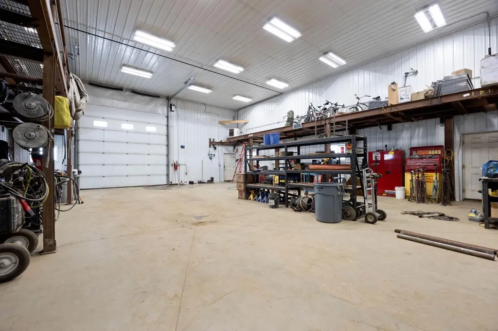 200 Weiss Drive Saprae Creek AB T9H 5B4