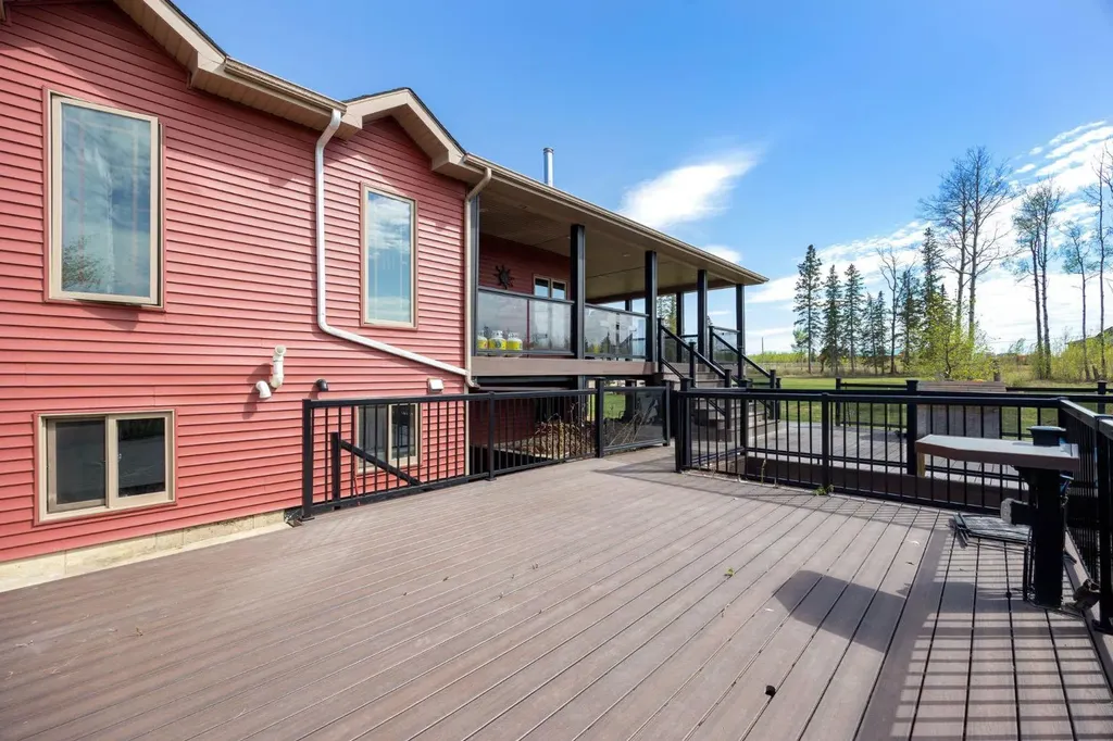 200 Weiss Drive Saprae Creek AB T9H 5B4