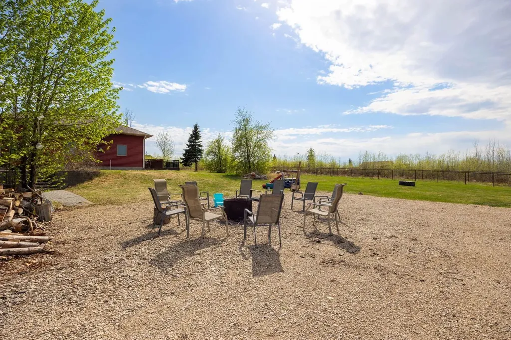 200 Weiss Drive Saprae Creek AB T9H 5B4