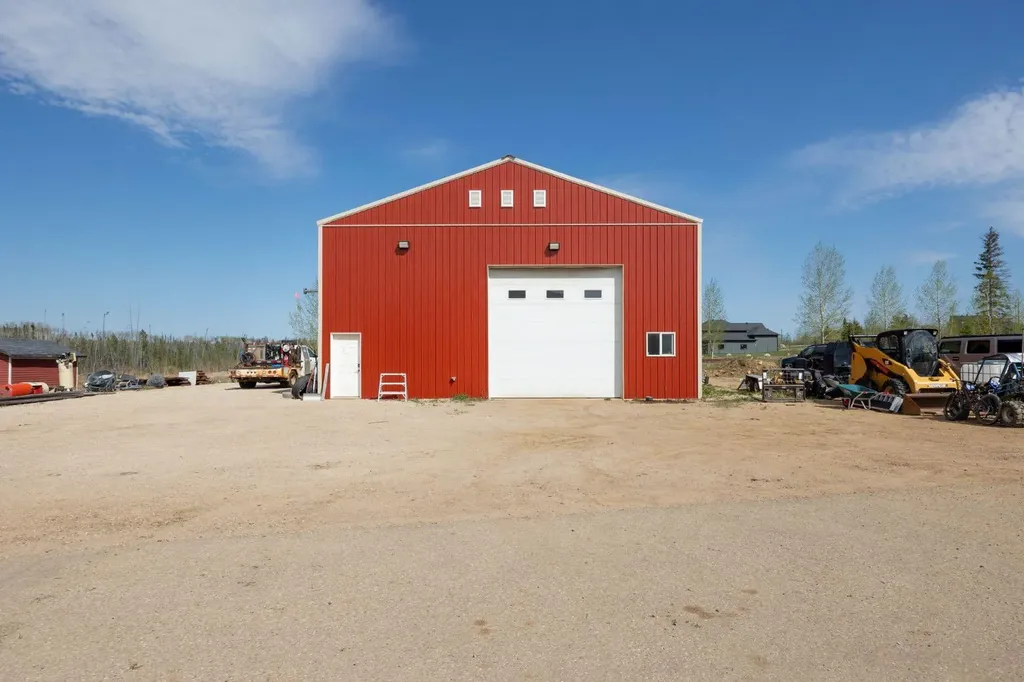 200 Weiss Drive Saprae Creek AB T9H 5B4