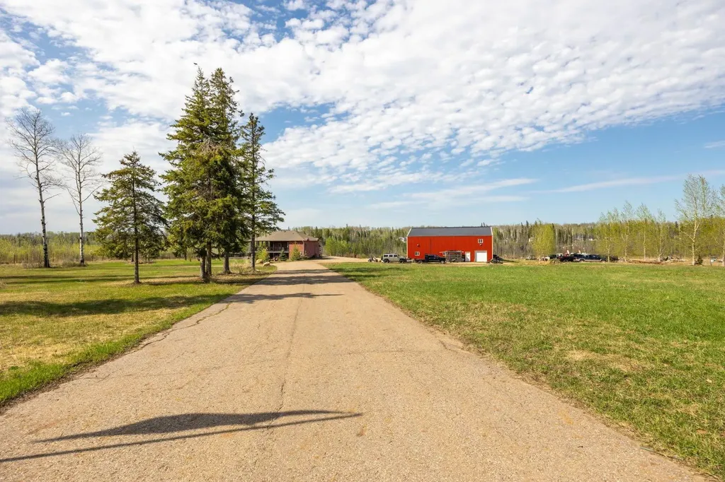 200 Weiss Drive Saprae Creek AB T9H 5B4