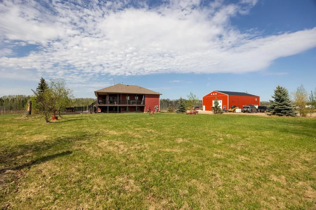 200 Weiss Drive Saprae Creek AB T9H 5B4