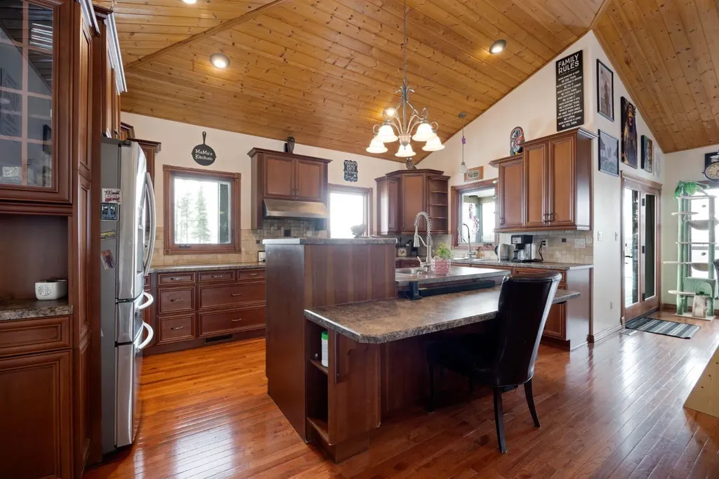 200 Weiss Drive Saprae Creek AB T9H 5B4