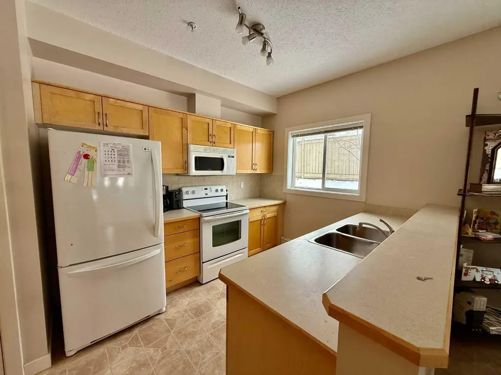 109 Seabolt Drive Hinton AB T7V 1K2