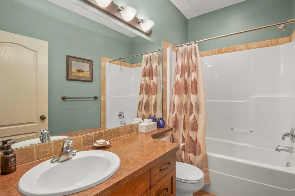 7135 Henner's Road Lacombe AB T4L0C3