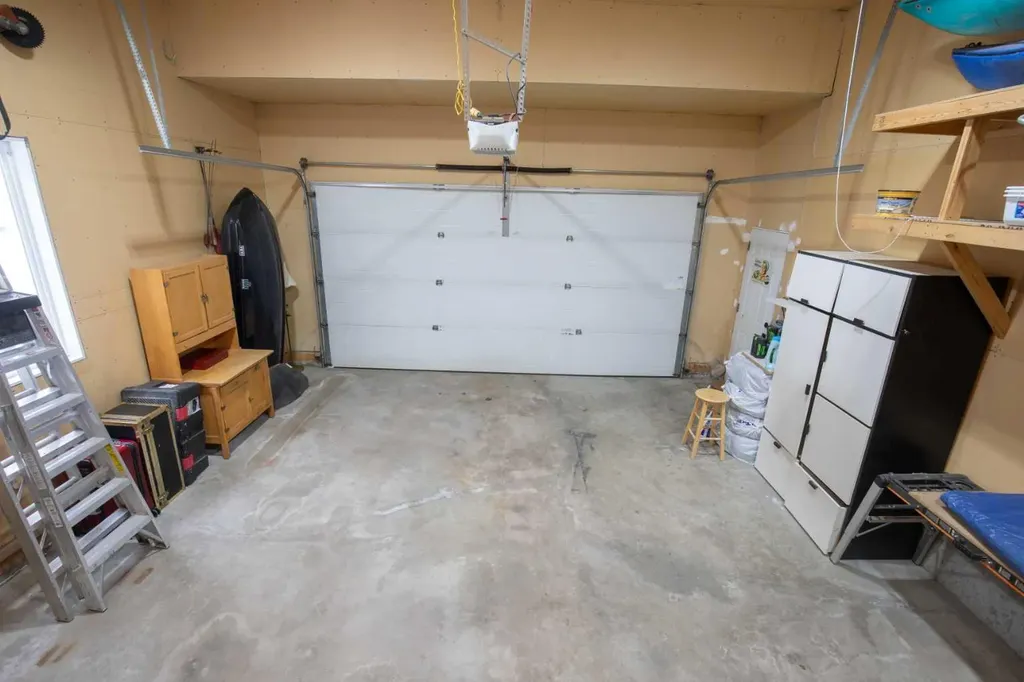 7135 Henner's Road Lacombe AB T4L0C3