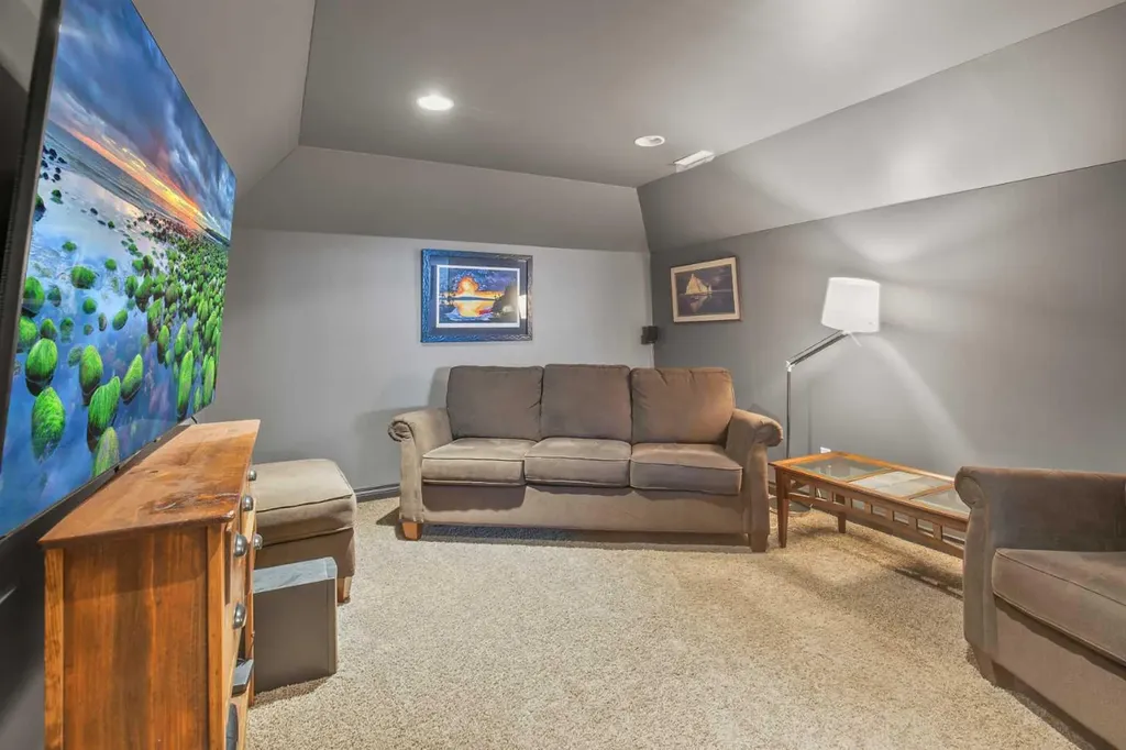 7135 Henner's Road Lacombe AB T4L0C3