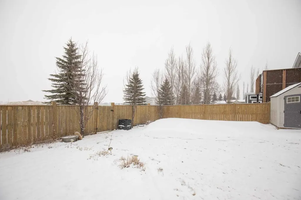 7135 Henner's Road Lacombe AB T4L0C3