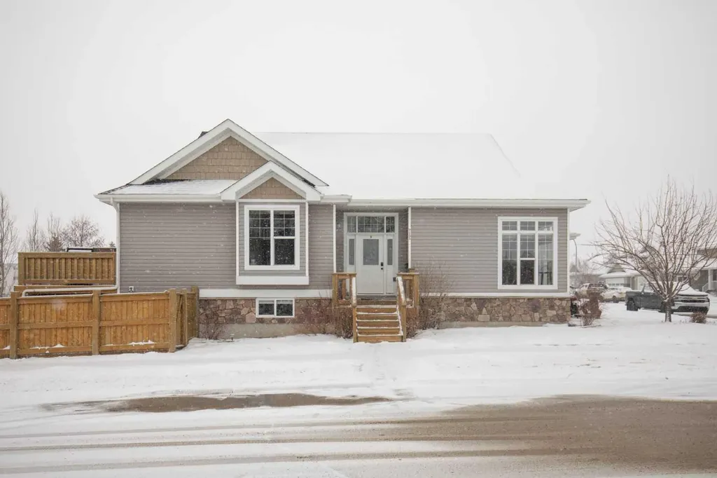 7135 Henner's Road Lacombe AB T4L0C3