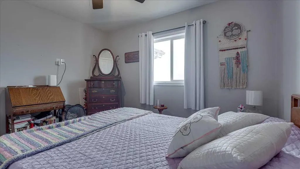 3 Broadway Rise Sylvan Lake AB T4S 0G9