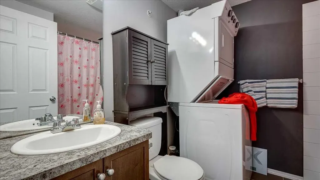 3 Broadway Rise Sylvan Lake AB T4S 0G9