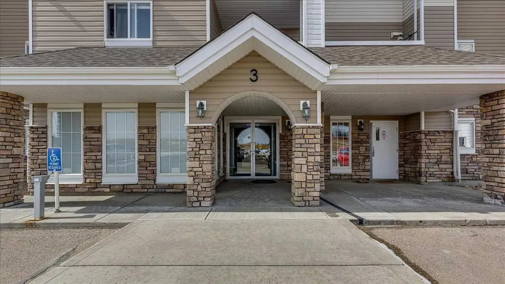 3 Broadway Rise Sylvan Lake AB T4S 0G9