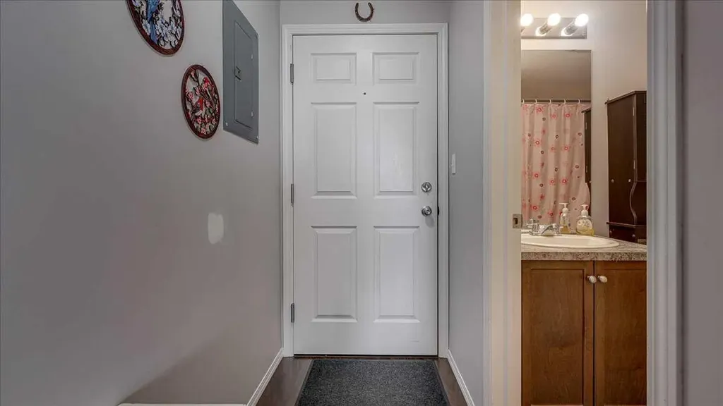 3 Broadway Rise Sylvan Lake AB T4S 0G9