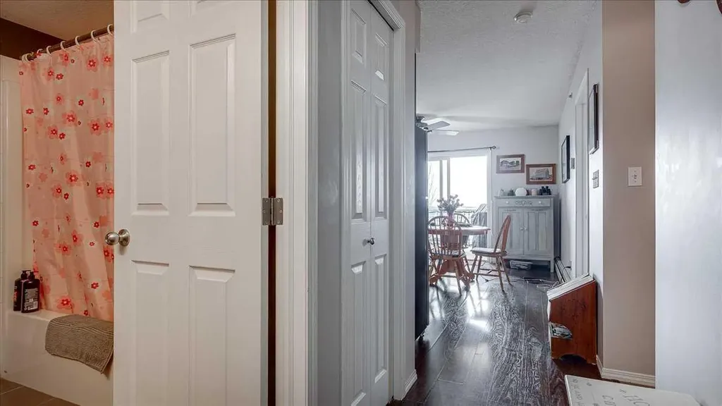 3 Broadway Rise Sylvan Lake AB T4S 0G9