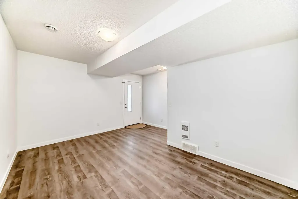 263 Redstone Boulevard NE Calgary AB T3N 1V7