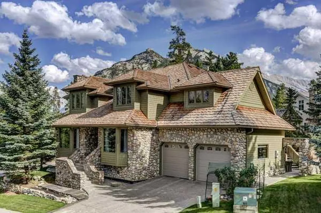 5 Cascade Court Banff AB T1L 1B1