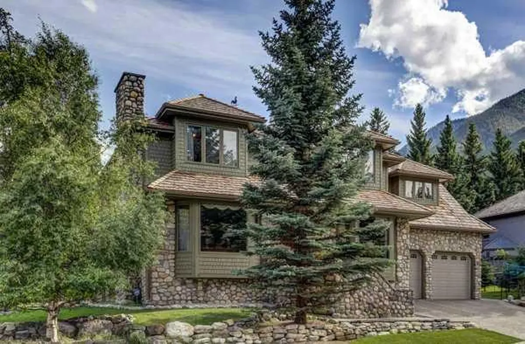 5 Cascade Court Banff AB T1L 1B1