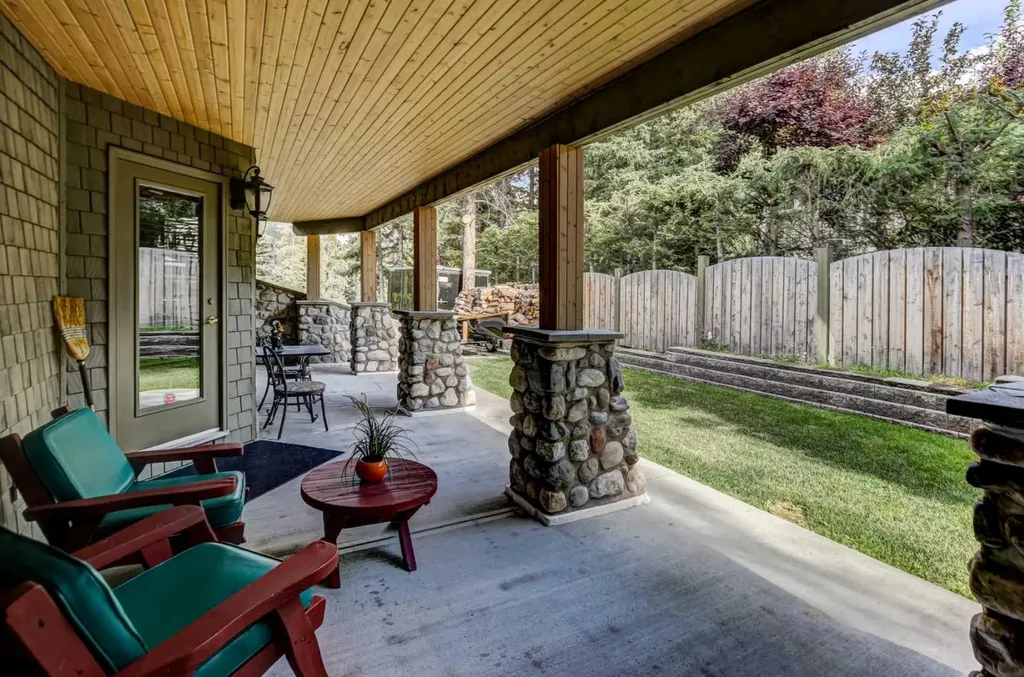 5 Cascade Court Banff AB T1L 1B1