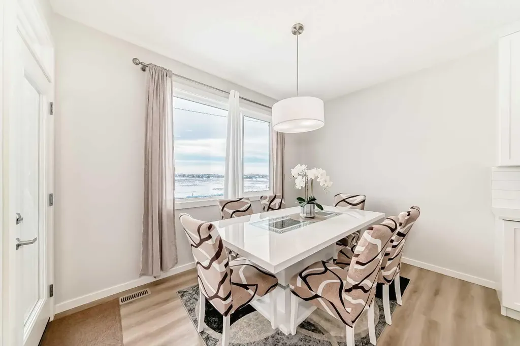 464 Lawthorn Way SE Airdrie AB T4A 3M8