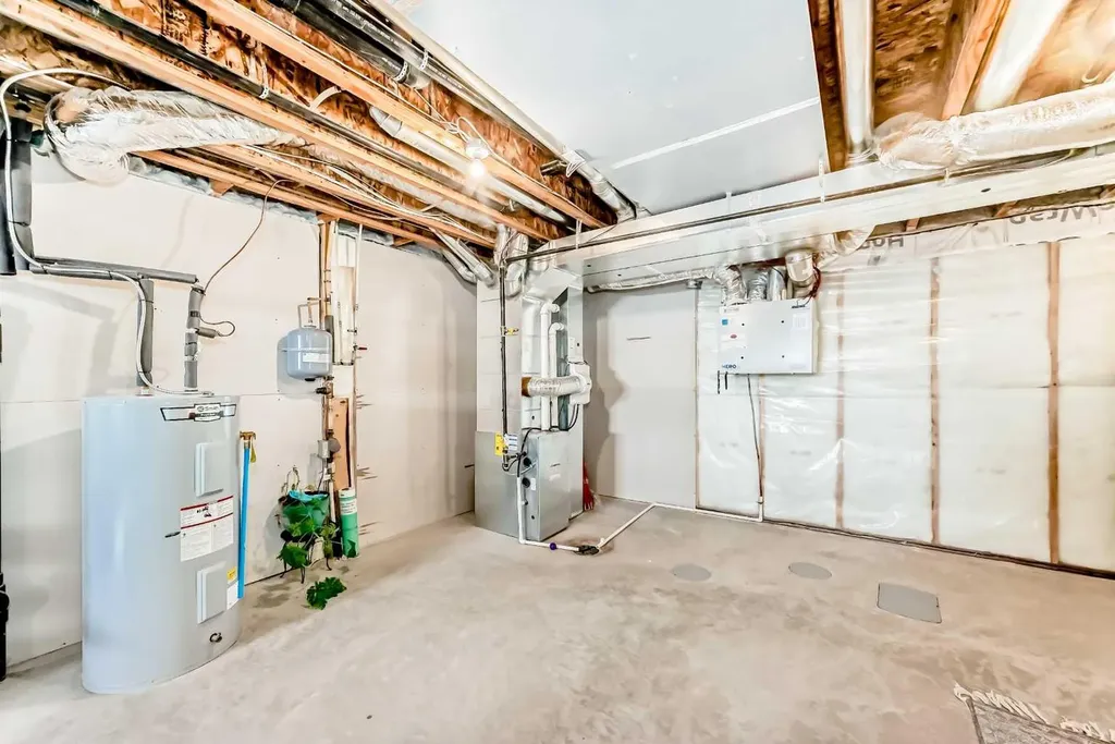 464 Lawthorn Way SE Airdrie AB T4A 3M8