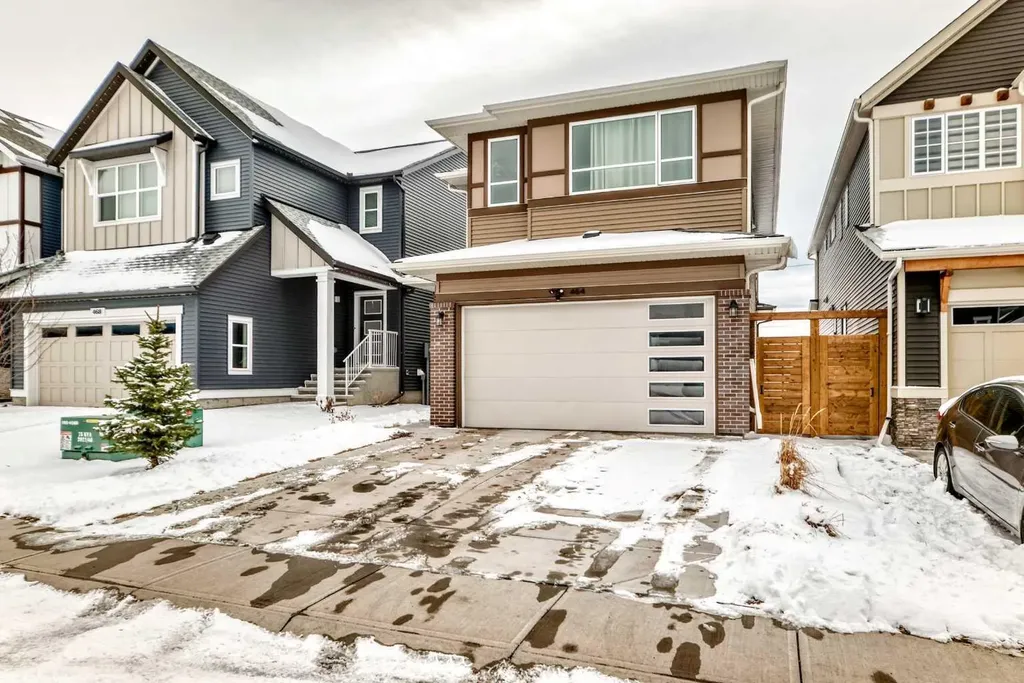 464 Lawthorn Way SE Airdrie AB T4A 3M8