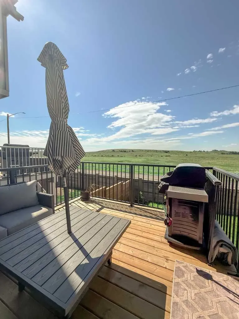 464 Lawthorn Way SE Airdrie AB T4A 3M8