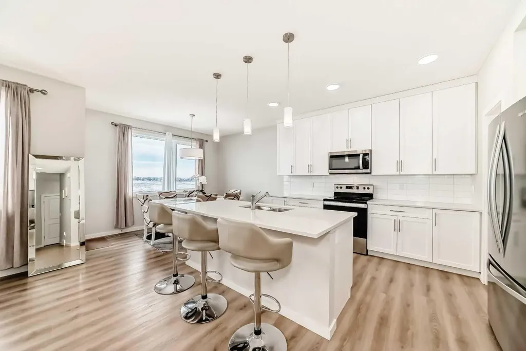 464 Lawthorn Way SE Airdrie AB T4A 3M8
