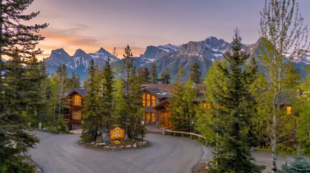 3 Aspen Glen Canmore AB T1W 1A6