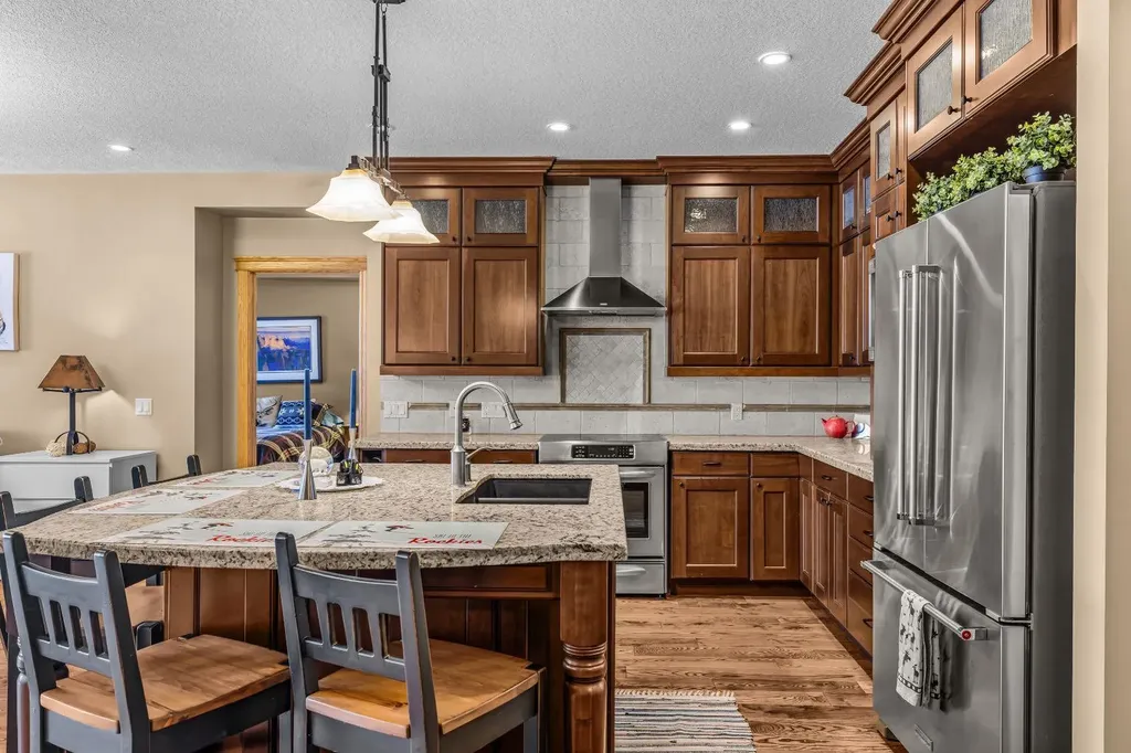 3 Aspen Glen Canmore AB T1W 1A6